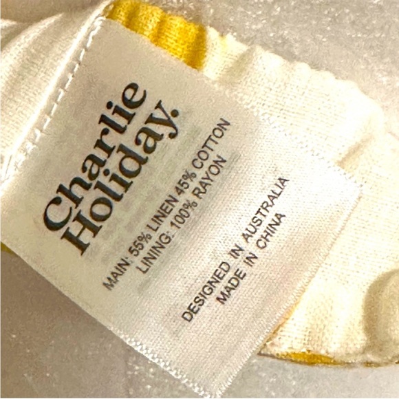 Charlie Holiday Vacay Paloma Linen Top Size Small NWT - Picture 4 of 7